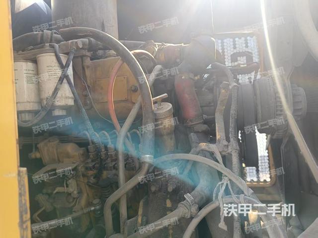 發(fā)動(dòng)機(jī)左側(cè)(整機(jī)外觀及大件) 發(fā)動(dòng)機(jī)左側(cè)(整機(jī)外觀及大件)