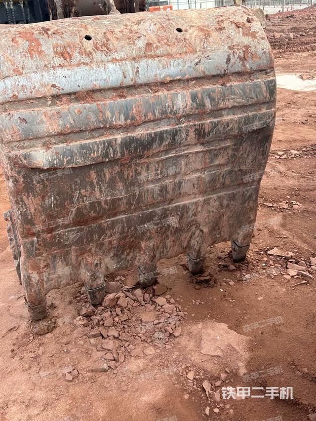 左托鏈輪和鏈筋（行走機(jī)構(gòu)）