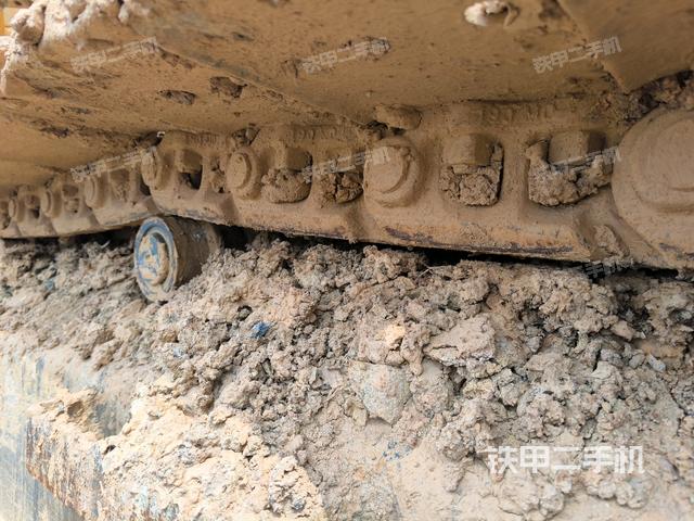 左側(cè)履帶整體?（行走機(jī)構(gòu)）