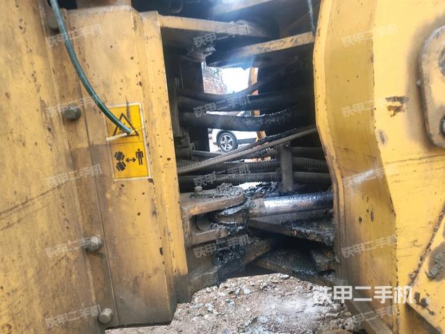 前驅(qū)動橋(液壓/傳動系統(tǒng)) 前驅(qū)動橋(液壓/傳動系統(tǒng))