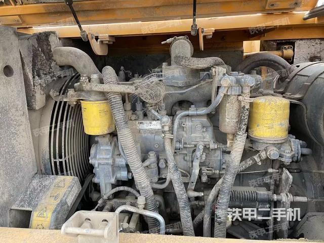 發(fā)動(dòng)機(jī)整體俯視(整機(jī)外觀) 發(fā)動(dòng)機(jī)整體俯視(整機(jī)外觀)