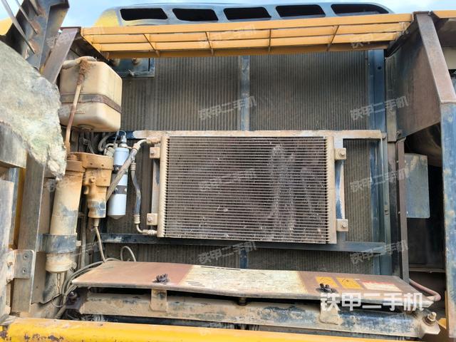 液壓泵斜45?右（大件艙室）