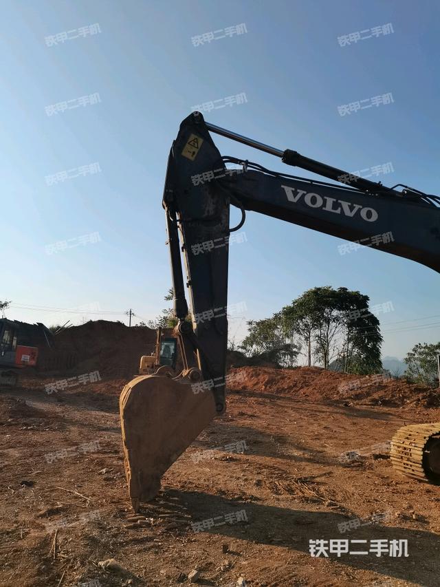 小臂整體左后（工作和回轉(zhuǎn)裝置）