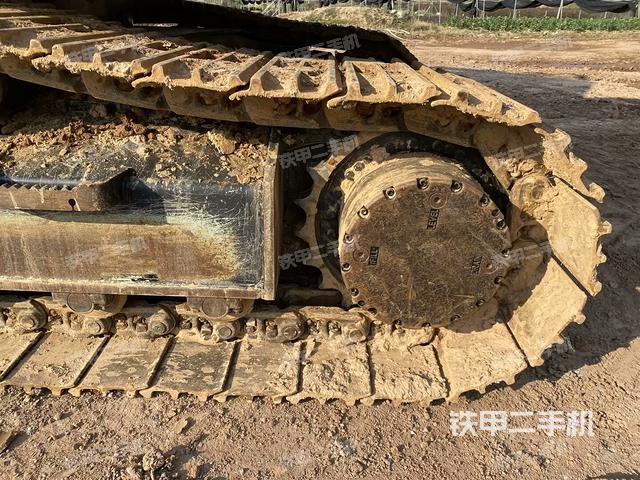 左驅(qū)動(dòng)輪（行走機(jī)構(gòu)）