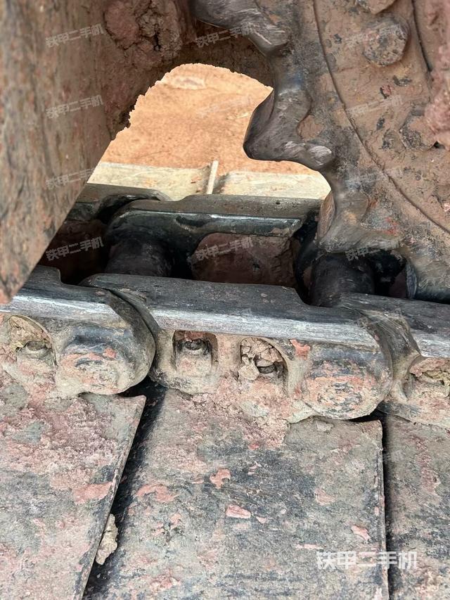 左導(dǎo)向輪（行走機(jī)構(gòu)）