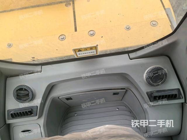 后窗玻璃角標(biāo)（駕駛室部分）