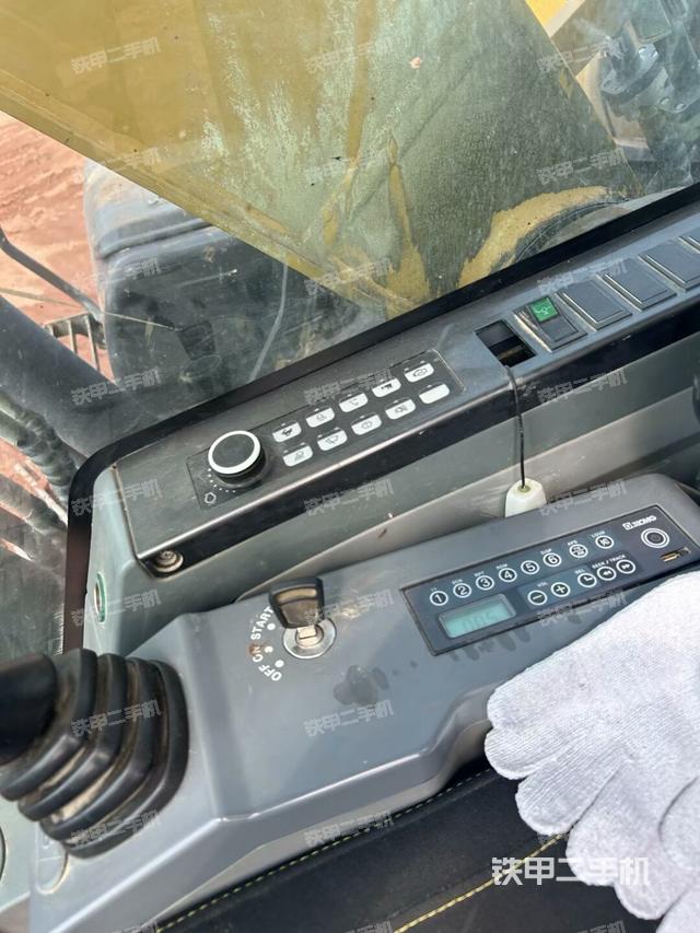 座椅后部（駕駛室部分）