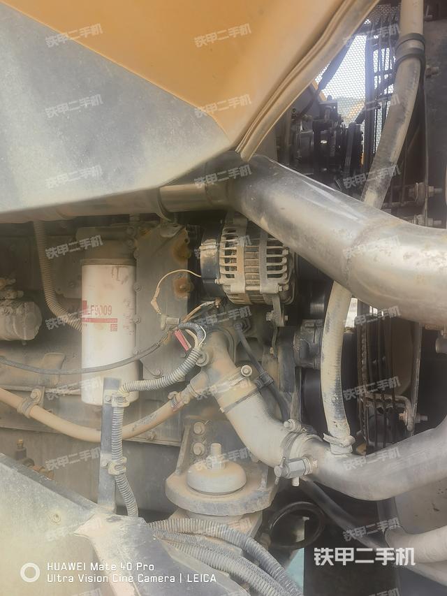 发动机右侧（整机外观及大件）