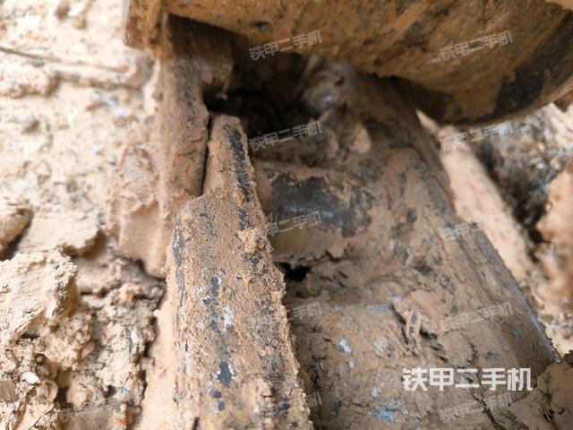 右側(cè)履帶整體（行走機(jī)構(gòu)）