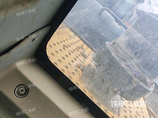 右側(cè)玻璃角標(biāo)(駕駛室部分) 右側(cè)玻璃角標(biāo)(駕駛室部分)