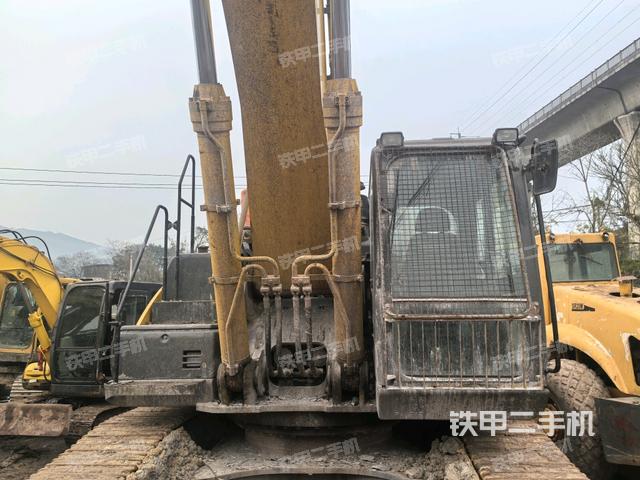 大臂整體?右側(cè)(工作和回轉(zhuǎn)裝置) 大臂整體?右側(cè)(工作和回轉(zhuǎn)裝置)
