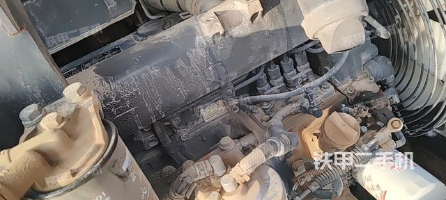 發(fā)動機整體俯視(整機外觀) 發(fā)動機整體俯視(整機外觀)