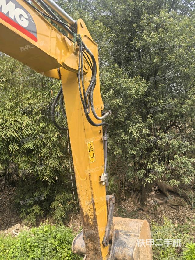 大臂油缸整體?豎拍（工作和回轉(zhuǎn)裝置）