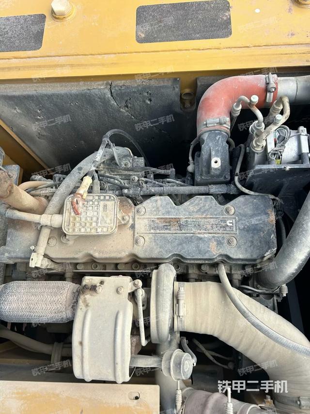 發(fā)動(dòng)機(jī)室（上車部件）