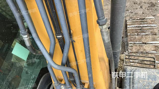 大臂背部俯視（工作和回轉(zhuǎn)裝置）