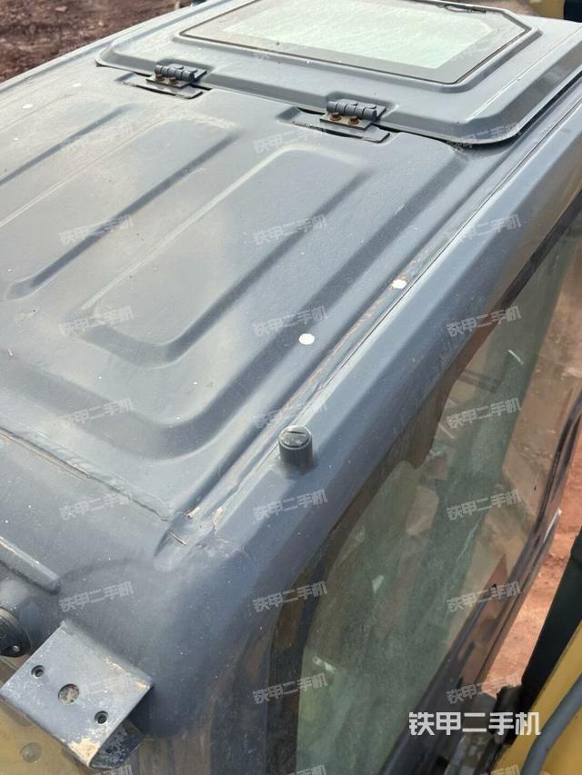 駕駛室頂部俯視（上車部件）