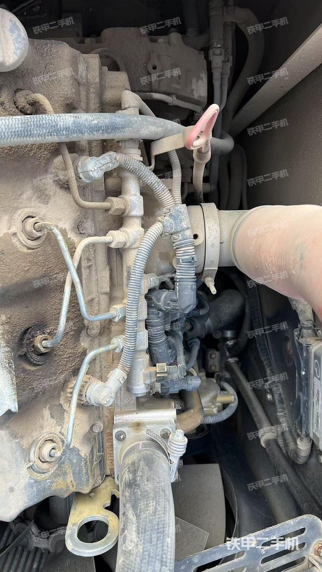 氣門室蓋螺絲特寫（上車部件）