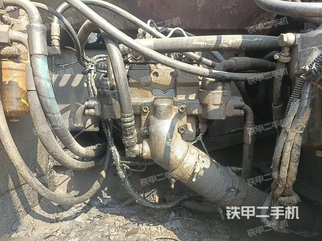 液壓泵斜45?左(大件艙室) 液壓泵斜45?左(大件艙室)