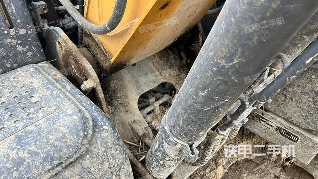 大臂根部?斜視（工作和回轉(zhuǎn)裝置）