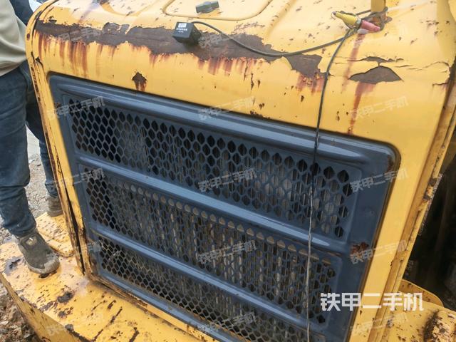 散熱器正面(動力系統(tǒng)) 散熱器正面(動力系統(tǒng))