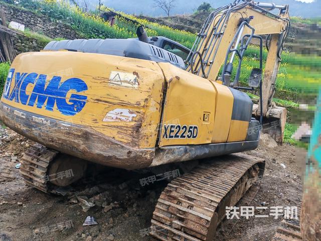 右后45(整機(jī)外觀) 右后45(整機(jī)外觀)