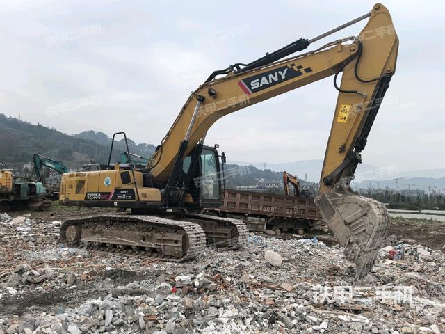 右前45(整機(jī)外觀) 右前45(整機(jī)外觀)