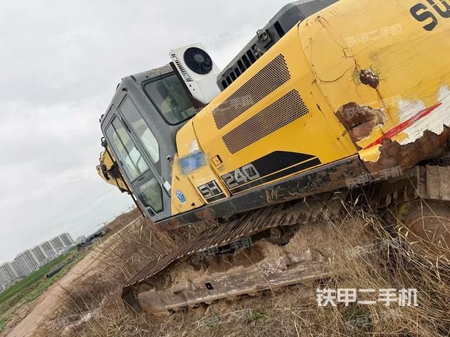 住友SH240-6挖掘机的设备实拍-第2张实拍照片