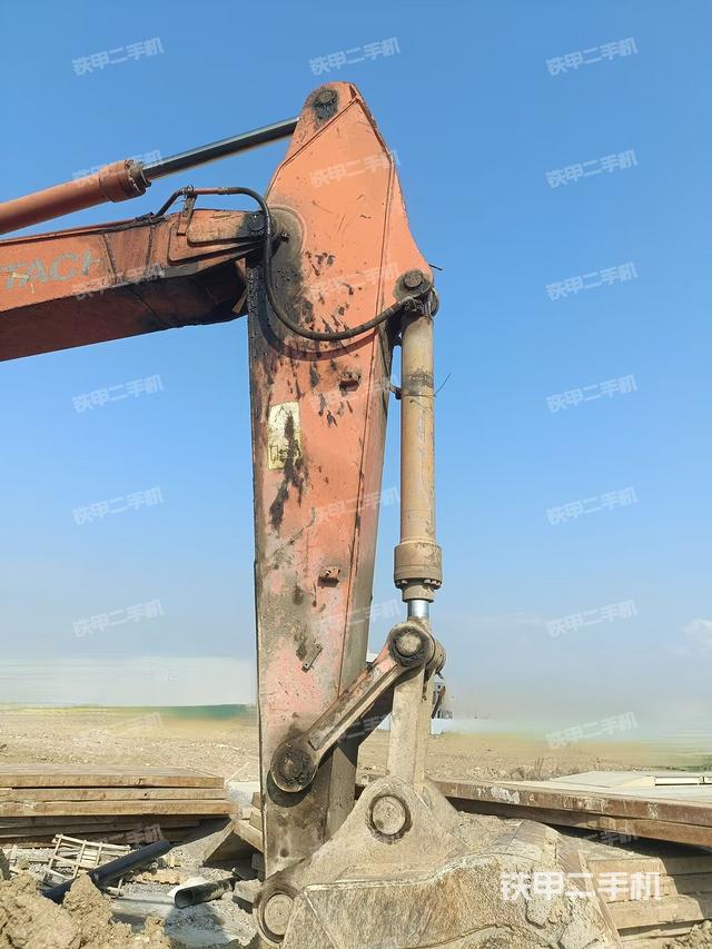 小臂整體右前(工作和回轉(zhuǎn)裝置) 小臂整體右前(工作和回轉(zhuǎn)裝置)