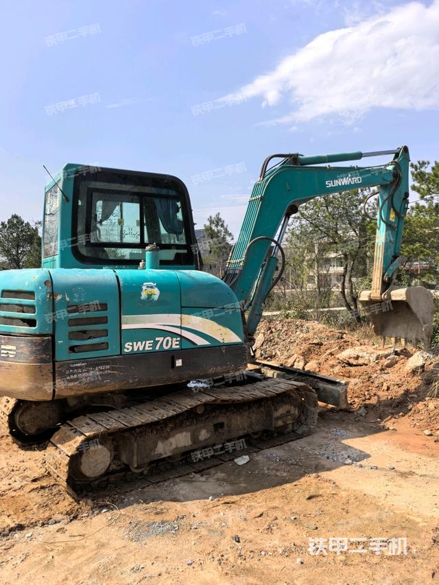 整機右后45°（整機外觀）