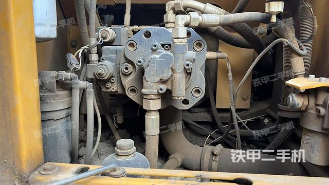 液壓泵室（大件艙室）