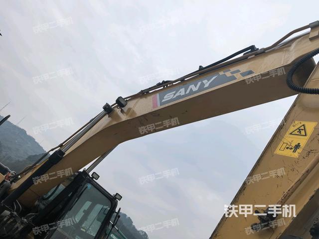 大臂油缸整體?豎拍(工作和回轉(zhuǎn)裝置) 大臂油缸整體?豎拍(工作和回轉(zhuǎn)裝置)