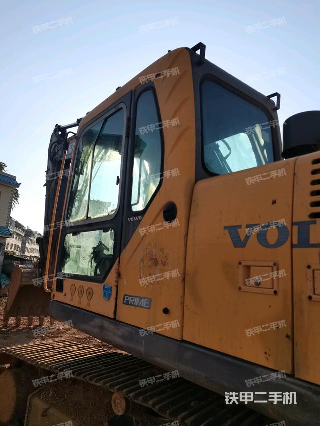 駕駛室左后45度（駕駛室部分）