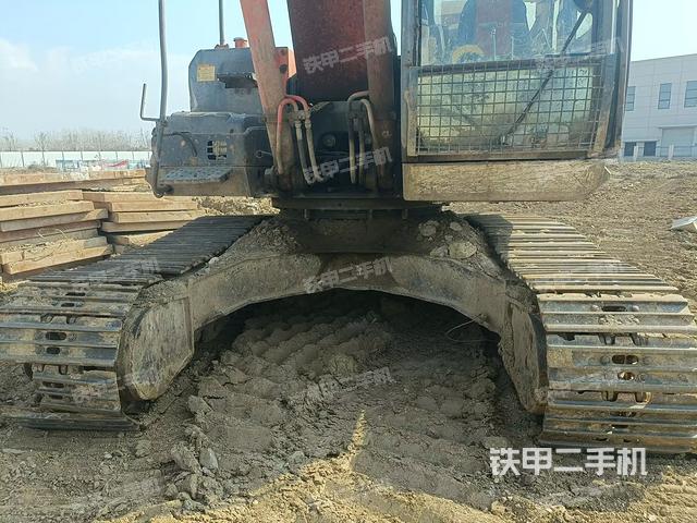 大臂油缸整體?豎拍(工作和回轉(zhuǎn)裝置) 大臂油缸整體?豎拍(工作和回轉(zhuǎn)裝置)