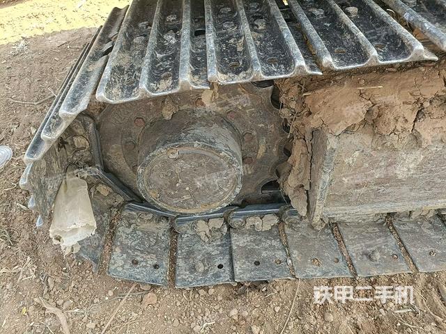 右驅(qū)動輪（行走機(jī)構(gòu)）