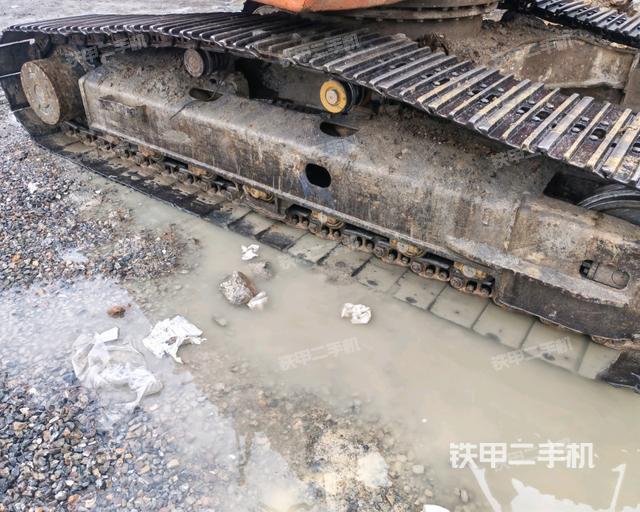左側(cè)履帶整體?(行走機(jī)構(gòu)) 左側(cè)履帶整體?(行走機(jī)構(gòu))