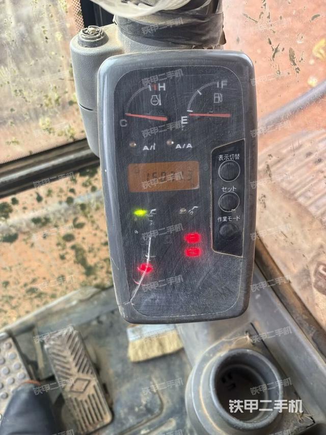 座椅右側(cè)控制臺(tái)/鑰匙門(mén)/油門(mén)/含右手柄（駕駛室部分）