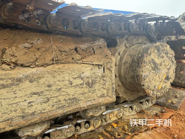 右側(cè)履帶整體（行走機(jī)構(gòu)）