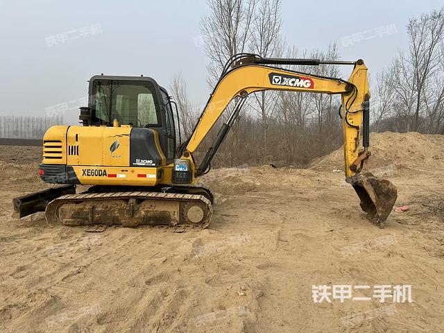 整機(jī)右后45°(整機(jī)外觀) 整機(jī)右后45°(整機(jī)外觀)