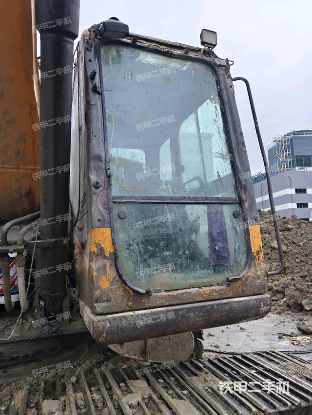 座椅后部（駕駛室部分）