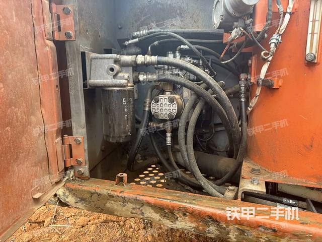 液壓泵斜45?左（大件艙室）