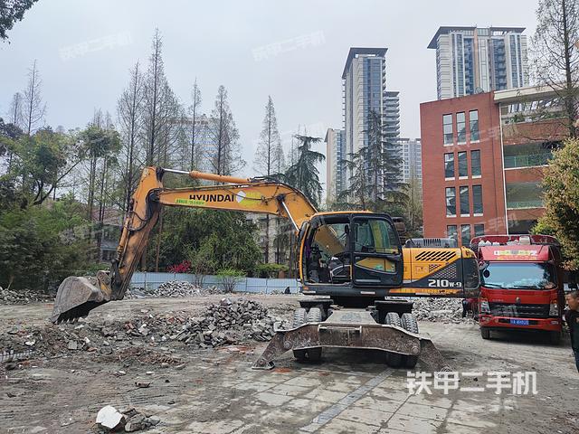 驾驶室整体（整机外观）