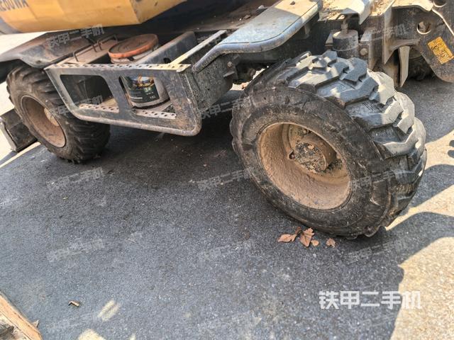 單側(cè)履帶整體（整機(jī)外觀）