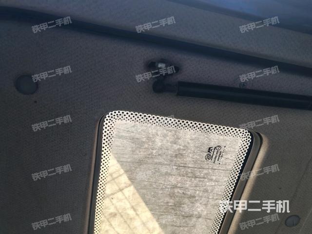 駕駛室左后45度(駕駛室部分) 駕駛室左后45度(駕駛室部分)