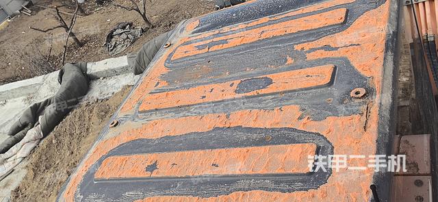 驾驶室顶部（整机外观）