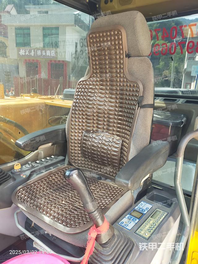 驾驶室整体（整机外观）