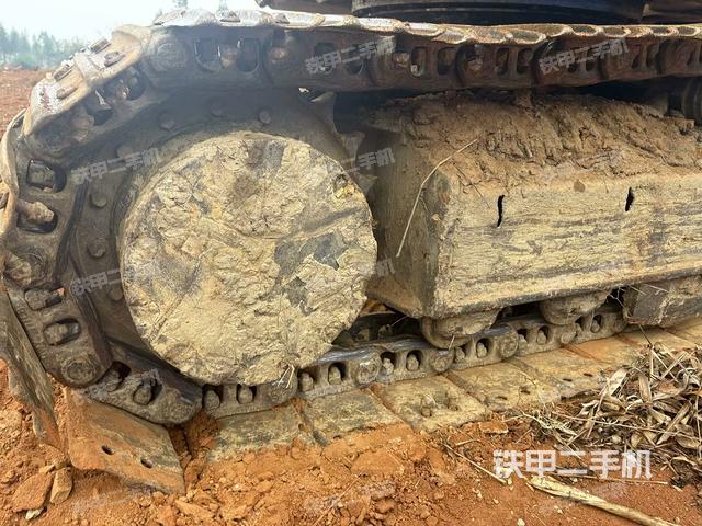 左導(dǎo)向輪（行走機(jī)構(gòu)）