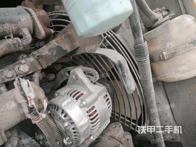 水箱+風(fēng)扇特寫(xiě)(上車(chē)部件) 水箱+風(fēng)扇特寫(xiě)(上車(chē)部件)