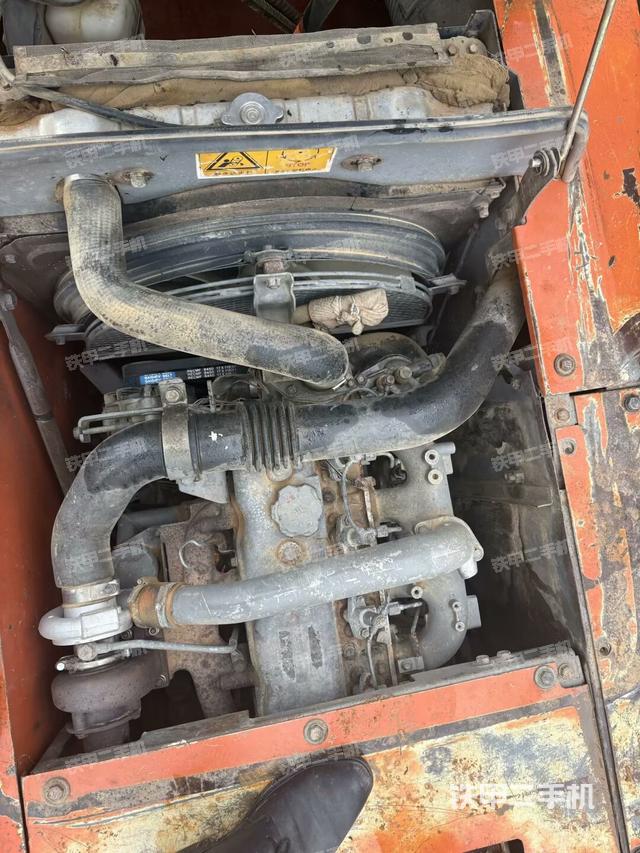 氣門(mén)室蓋螺絲特寫(xiě)（上車(chē)部件）