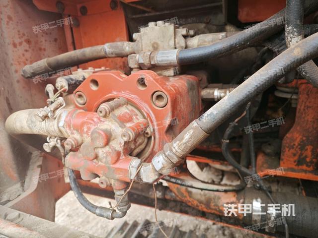 液壓泵斜45?右（大件艙室）