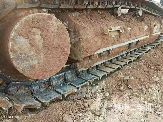 单侧履带整体（整机外观）